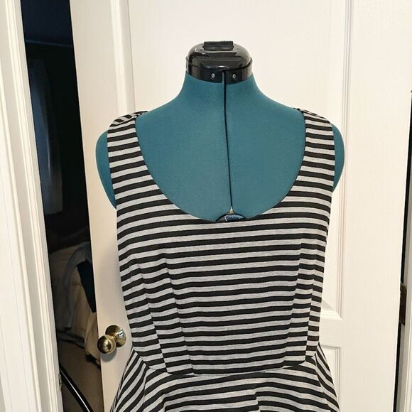 Ann Taylor NWT Stripe Peplum Stretch Sleeveless Fully Lined Sheath Dress - Picture 6 of 14